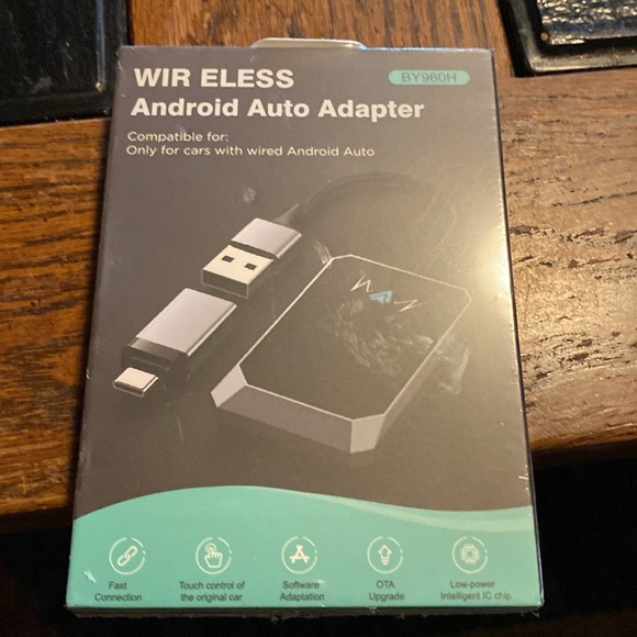 Wireless Android Auto Adapter - Picture 2 of 3